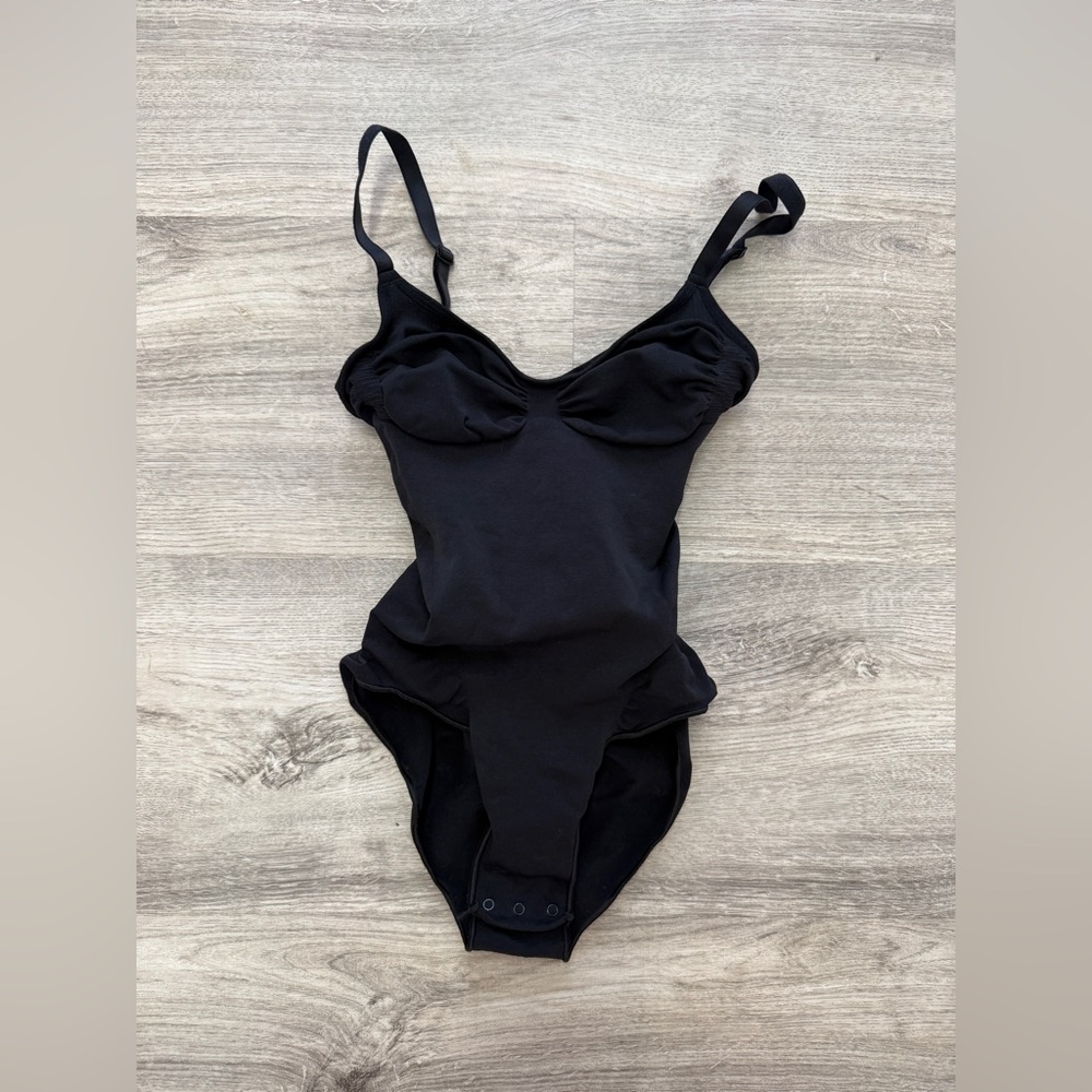 SKIMS Seamless Sculpt Brief Bodysuit